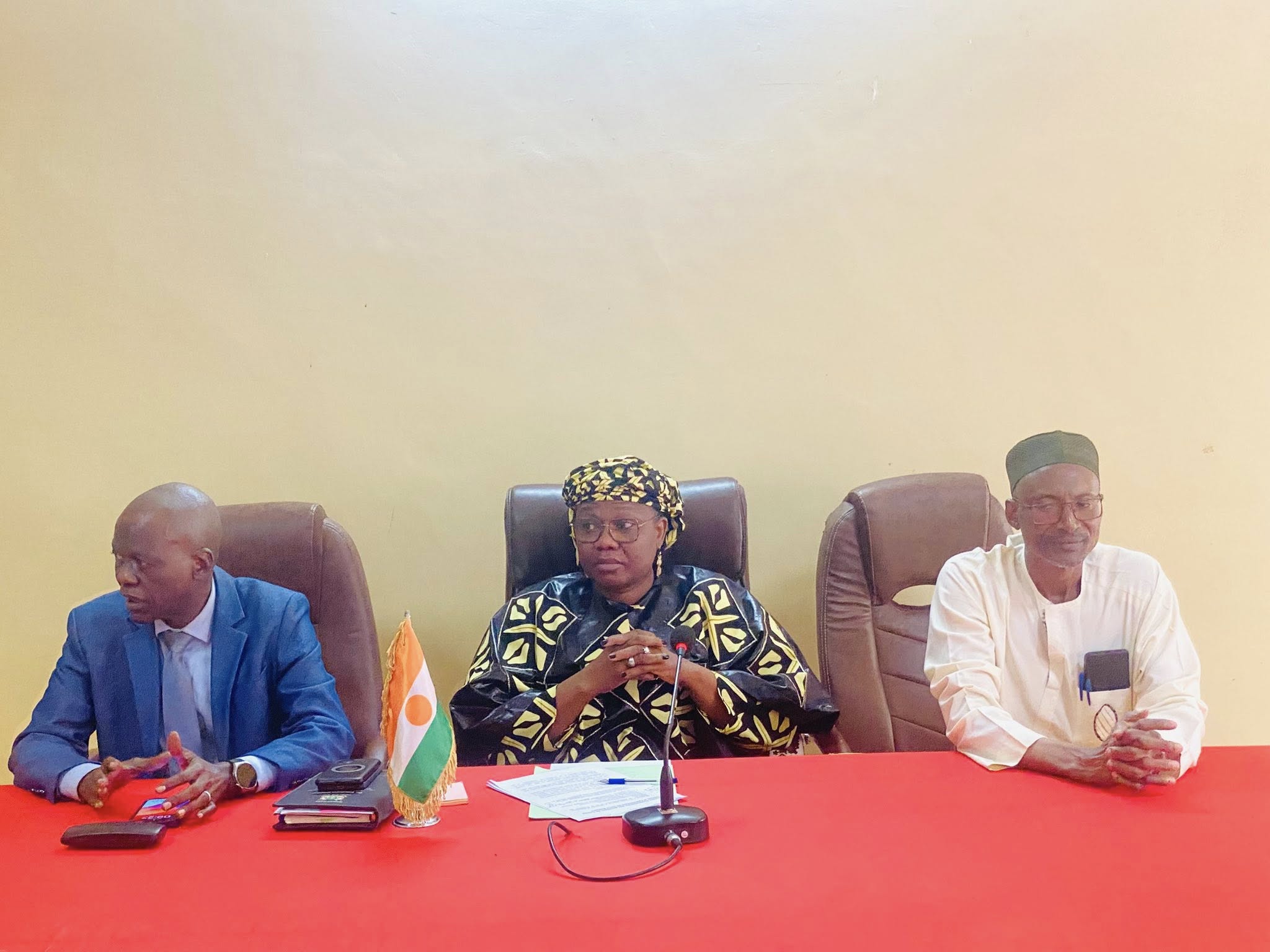 Le Niger relance son Comité National d’Approbation du Livre Scolaire, seize ans après sa dernière réunion, pour renforcer la qualité pédagogique.