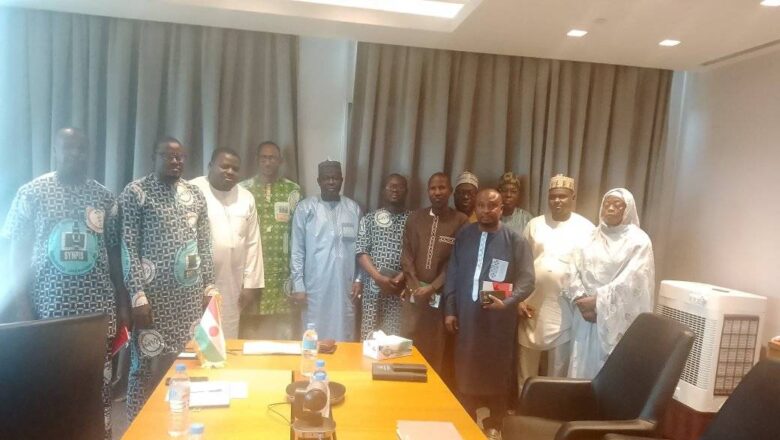 À Niamey, les données deviennent un levier stratégique de gouvernance grâce à une rencontre entre le gouvernement et le SYNPIS.