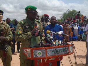 Le Ministre de la Santé du Niger lance la construction d’un Centre de Santé Intégré à Bagagi, avec le soutien de l’UNICEF.