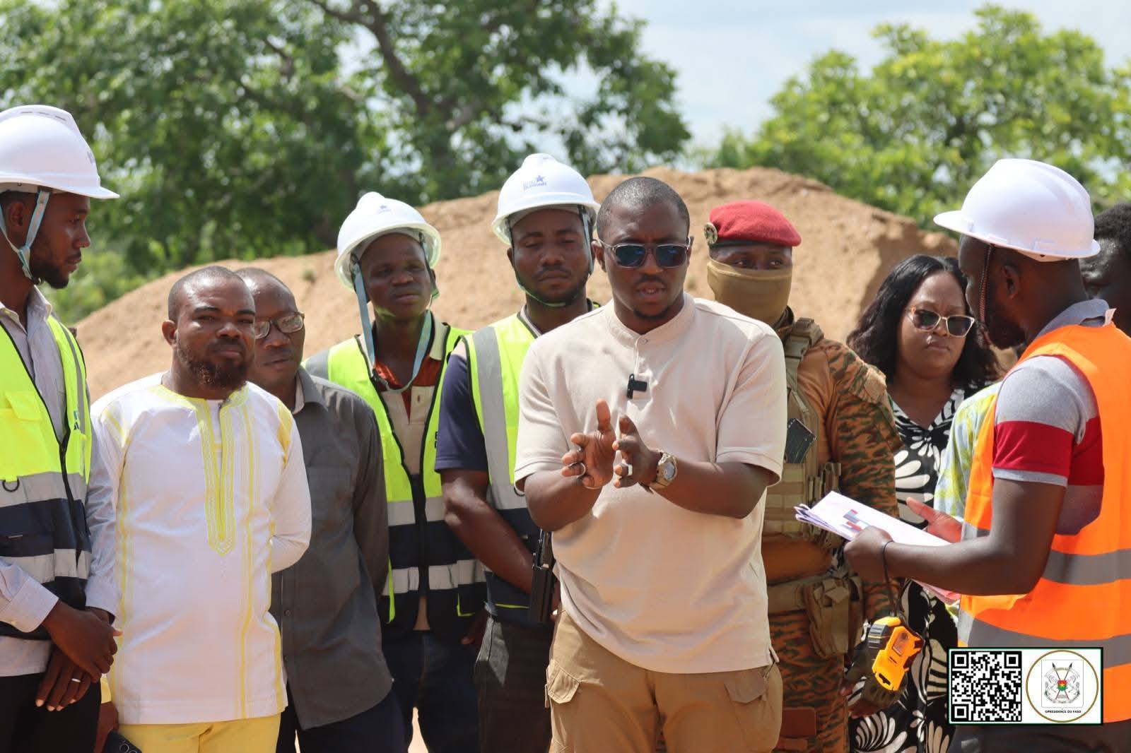 À Pô et Manga, les chantiers publics sous haute surveillance : le Ministre Directeur de Cabinet du Président du Faso revient sur les lieux,