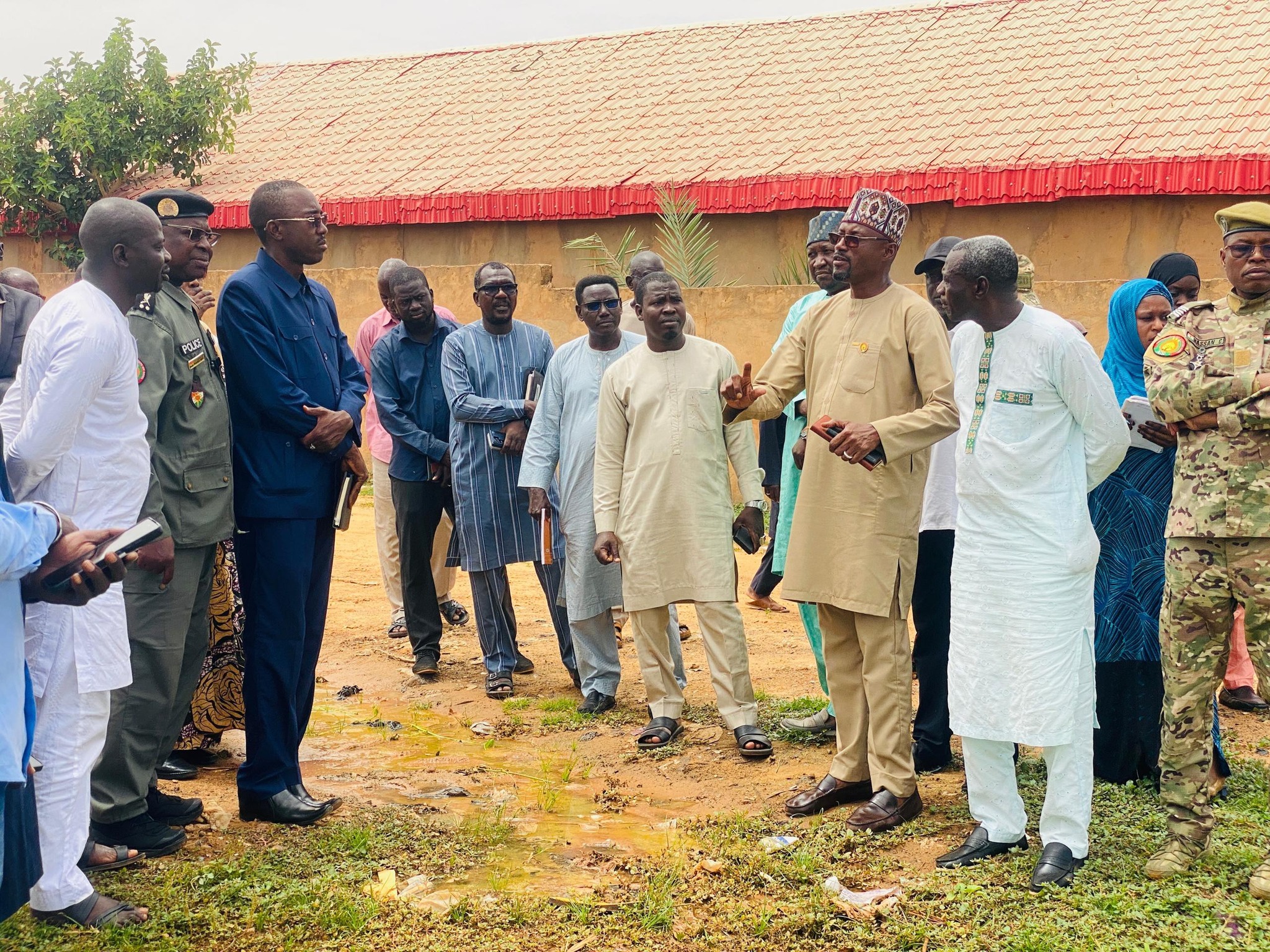 Face aux difficultés causées par une digue privée à Bangabana, les autorités du Niger se sont mobilisées pour une visite terrain