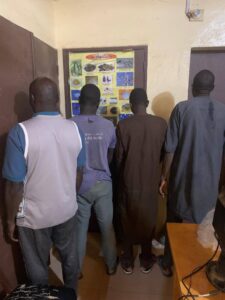 L’OCRTIS intercepte 50 boules de cannabis et 12 500 comprimés d’Exol à l’entrée d’Agadez. Quatre trafiquants arrêtés et présentés au parquet.