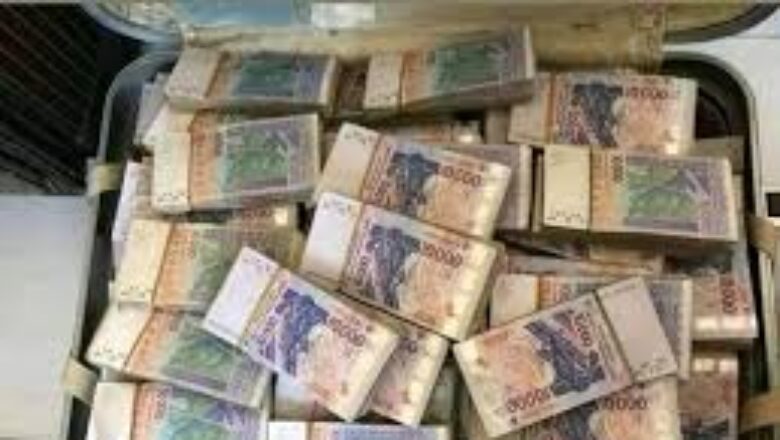 Quatre Nigériens arrêtés à la frontière béninoise avec 265 millions FCFA en espèces sont jugés pour non-déclaration de devises