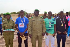 À Agadez, la première édition de l’athlétisme de l’armée nigérienne réunit les Zones de Défense autour d’une compétition marquée par l’excellence sportive, la cohésion militaire et l’émergence d’une nouvelle tradition nationale.