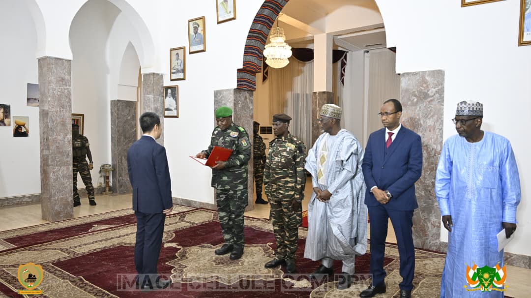 Trois nouveaux ambassadeurs accrédités à Niamey renforcent les liens du Niger avec la Belgique, la Chine et les Pays-Bas dans un contexte de refondation nationale.