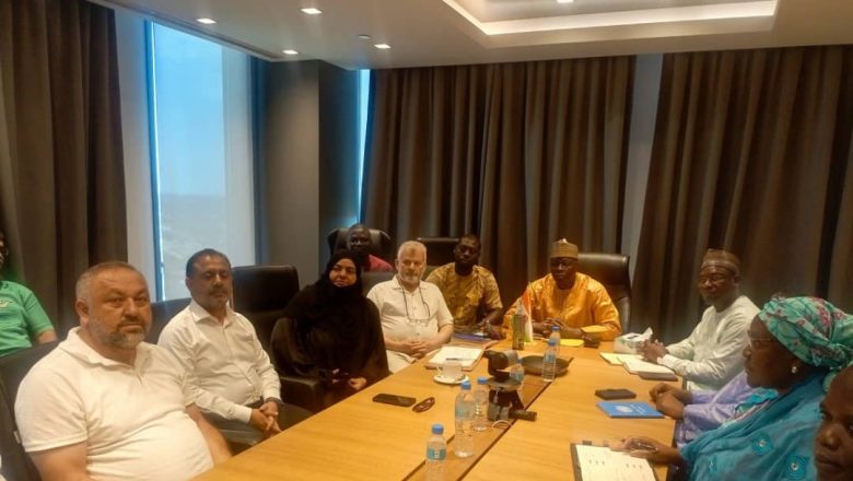 Mamane Sidi a rencontré la société turque ACIRL à Niamey pour discuter de projets structurants. Cette audience marque une étape clé dans la diversification des partenariats économiques du Niger.