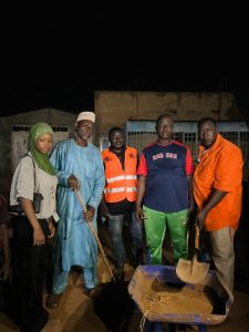 À l'aube, les habitants du quartier Lazaret à Niamey ont lancé une opération de nettoyage citoyenne. Une mobilisation exemplaire qui incarne l’esprit du civisme et la volonté de bâtir une capitale plus propre et solidaire.