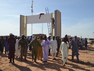  Le Général Ibra Boulama Issa a visité les sites où sont en cours les préparatifs de la Cure salée à Ingall. Ce rendez-vous culturel et pastoral emblématique du Sahara nigérien s’annonce comme un carrefour de résilience, d’économie et de mémoire.