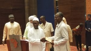 Clôturé à Niamey, le FNRSIT 2025, couplé au salon « 100 % Made in Niger », a réuni experts sahéliens et partenaires internationaux.