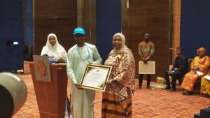 Clôturé à Niamey, le FNRSIT 2025, couplé au salon « 100 % Made in Niger », a réuni experts sahéliens et partenaires internationaux.