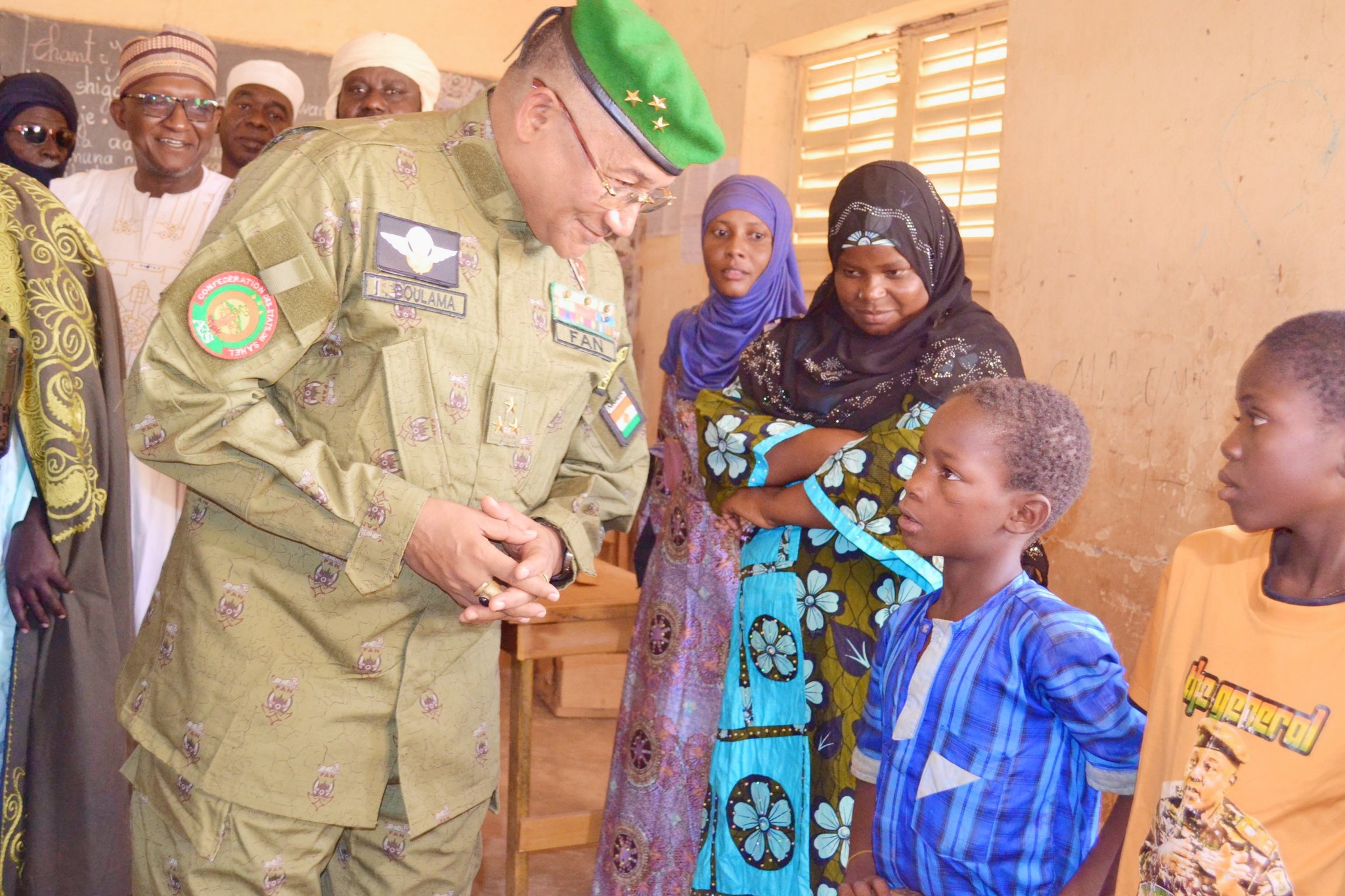 Agadez : le Gouverneur veille sur la rentrée scolaire 2025-2026