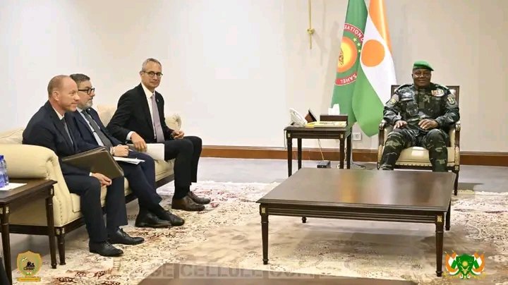 Le Président Tiani a reçu l’Ambassadeur suisse à Niamey pour sceller trois conventions clés dans l’éducation, la formation professionnelle