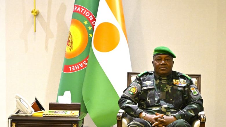Le Président du Niger a reçu les ministres de la Justice de l’AES à Niamey. Objectif : renforcer la coopération judiciaire et les droits humains au cœur du Sahel, dans un contexte de souveraineté régionale affirmée.
