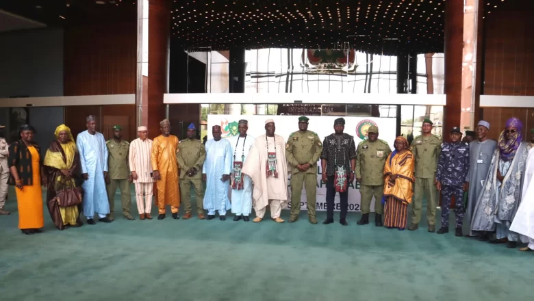 Niamey a accueilli la deuxième réunion des ministres de la Justice de l’AES. Objectif : bâtir une justice sahélienne autonome et lancer des poursuites internationales pour renforcer la souveraineté régionale.