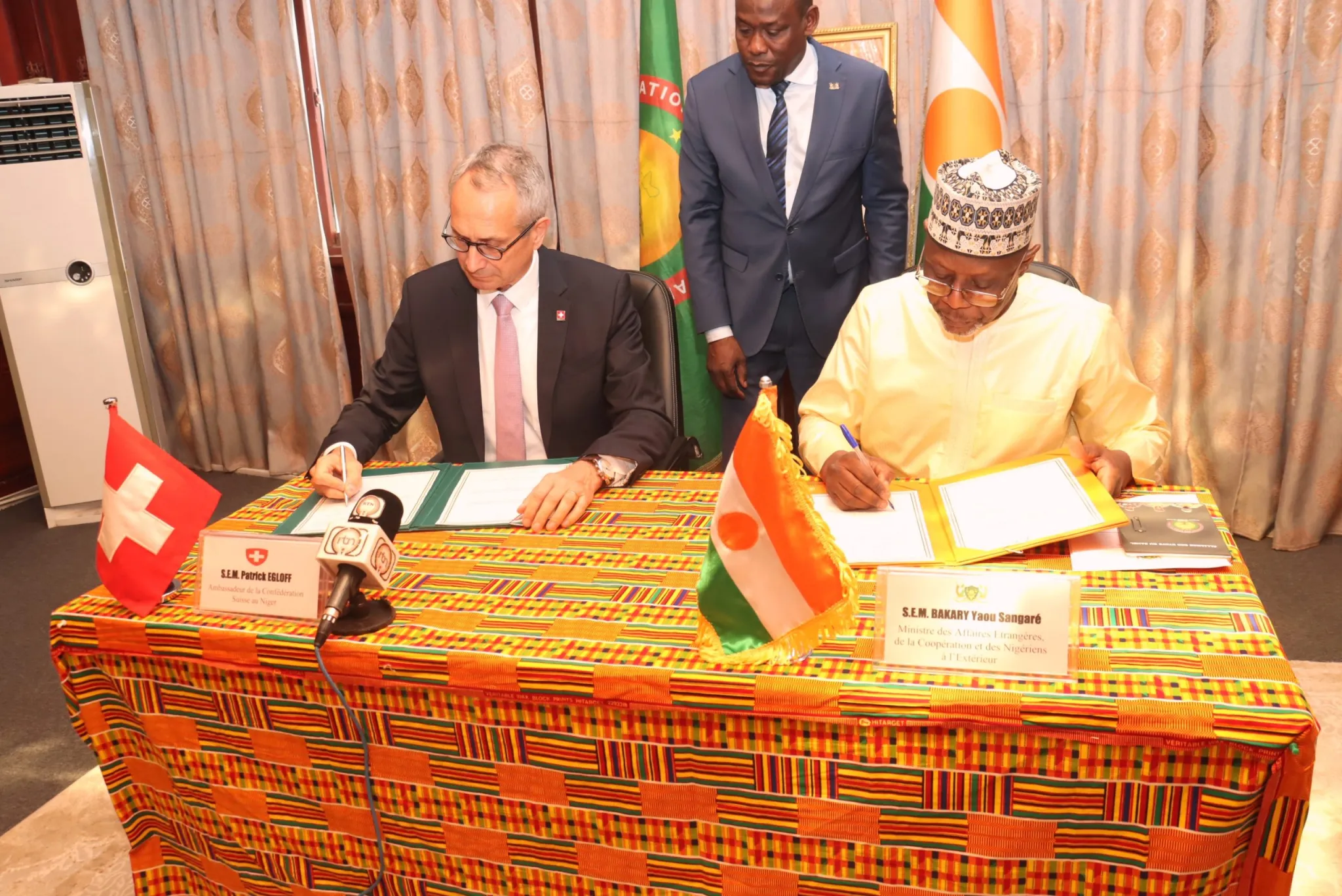 Signature de trois accords Niger – Suisse pour l’éducation, l’irrigation et l’entrepreneuriat. 14 milliards de FCFA pour un développement inclusif.