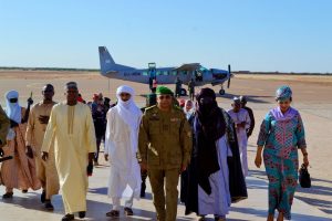La ministre du Tourisme a effectué une visite de terrain à Agadez et Iférouane en vue de la 17ᵉ édition du Festival de l’Aïr. Objectif : mobiliser les acteurs locaux autour d’une organisation exemplaire et promouvoir le tourisme durable dans le Nord nigérien.
