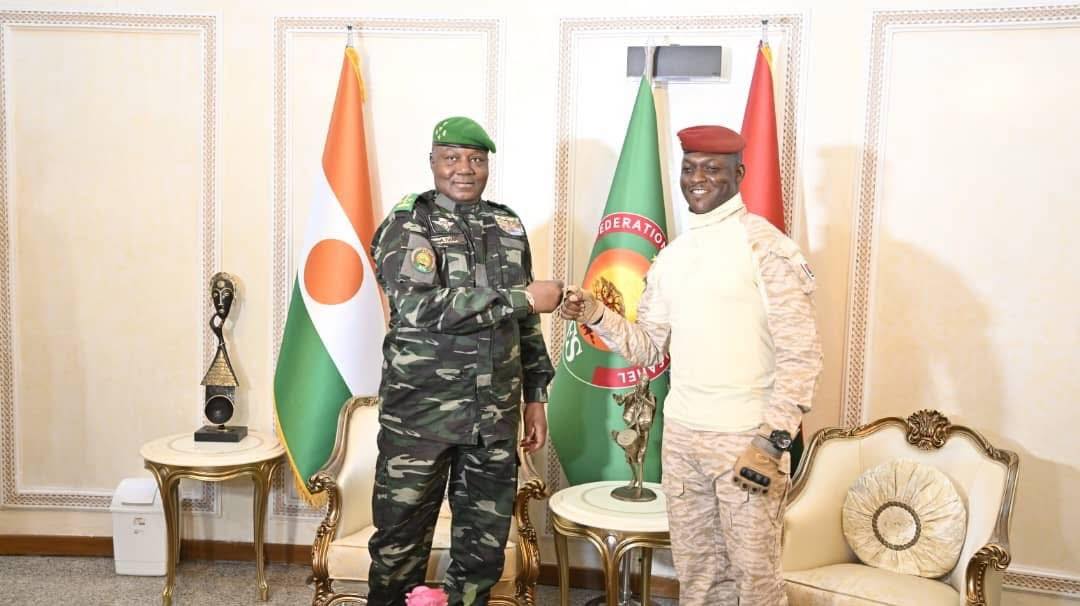 Visite Abdourahamane Tiani Burkina Faso octobre 2025 : échanges bilatéraux sur la sécurité, l’économie et la coopération régionale entre le Niger et le Burkina Faso.