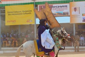 La 58ᵉ Cure Salée à Ingall a réuni ministres, sultans et artisans pour célébrer le patrimoine nomade. Un événement phare qui relance le tourisme culturel au Niger et réaffirme l’unité saharienne face aux défis du climat et de la sécurité.