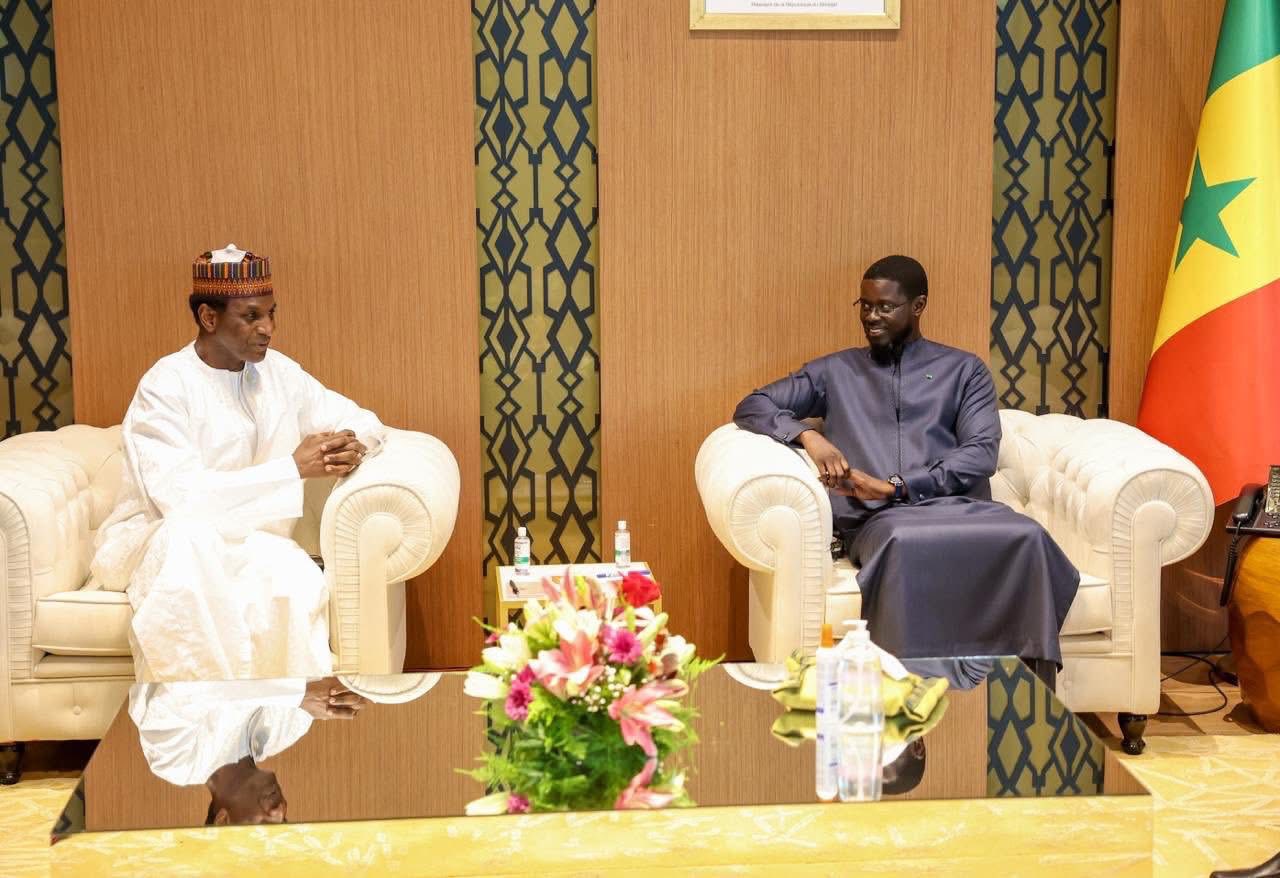 À Dakar, le Niger et le Sénégal renforcent leur coopération lors du Forum Invest in Senegal. Une audience stratégique entre Zeine et Faye