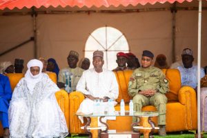 La Ville de Niamey baptise une avenue au nom du Professeur Hamidou Sékou, pionnier de la médecine nigérienne. Un hommage fort à son héritage scientifique et éducatif.