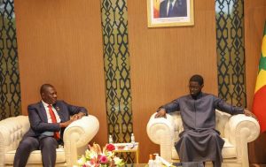 À Dakar, le Niger et le Sénégal renforcent leur coopération lors du Forum Invest in Senegal. Une audience stratégique entre Zeine et Faye