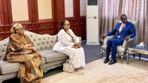 Le Niger et la FAO renforcent leur coopération pour faire face aux défis alimentaires du Sahel. À Niamey, une rencontre diplomatique entre Bakary Yaou Sangaré et Alhassan Cissé ouvre la voie à de nouvelles perspectives de développement rural et de résilience climatique.