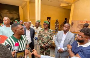 Le Ministre nigérien de la Communication, Adji Ali Salatou, a présidé la remise des prix du concours "Sarkin Waka" pour la musique urbaine, soulignant l'alliance entre culture, jeunesse créative et technologies numériques dans le cadre de la refondation nationale.