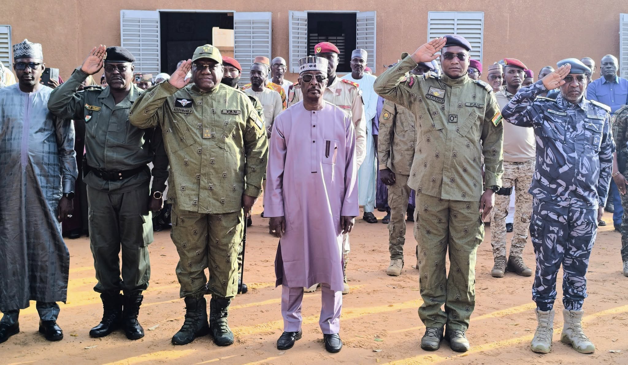 Le lancement officiel de la rentrée scolaire 2025-2026 à l'école Poudrière III de Niamey a réuni les plus hautes autorités, soulignant que, sous la vision du Président Tiani, l'éducation est le socle de la souveraineté et du développement du Niger.