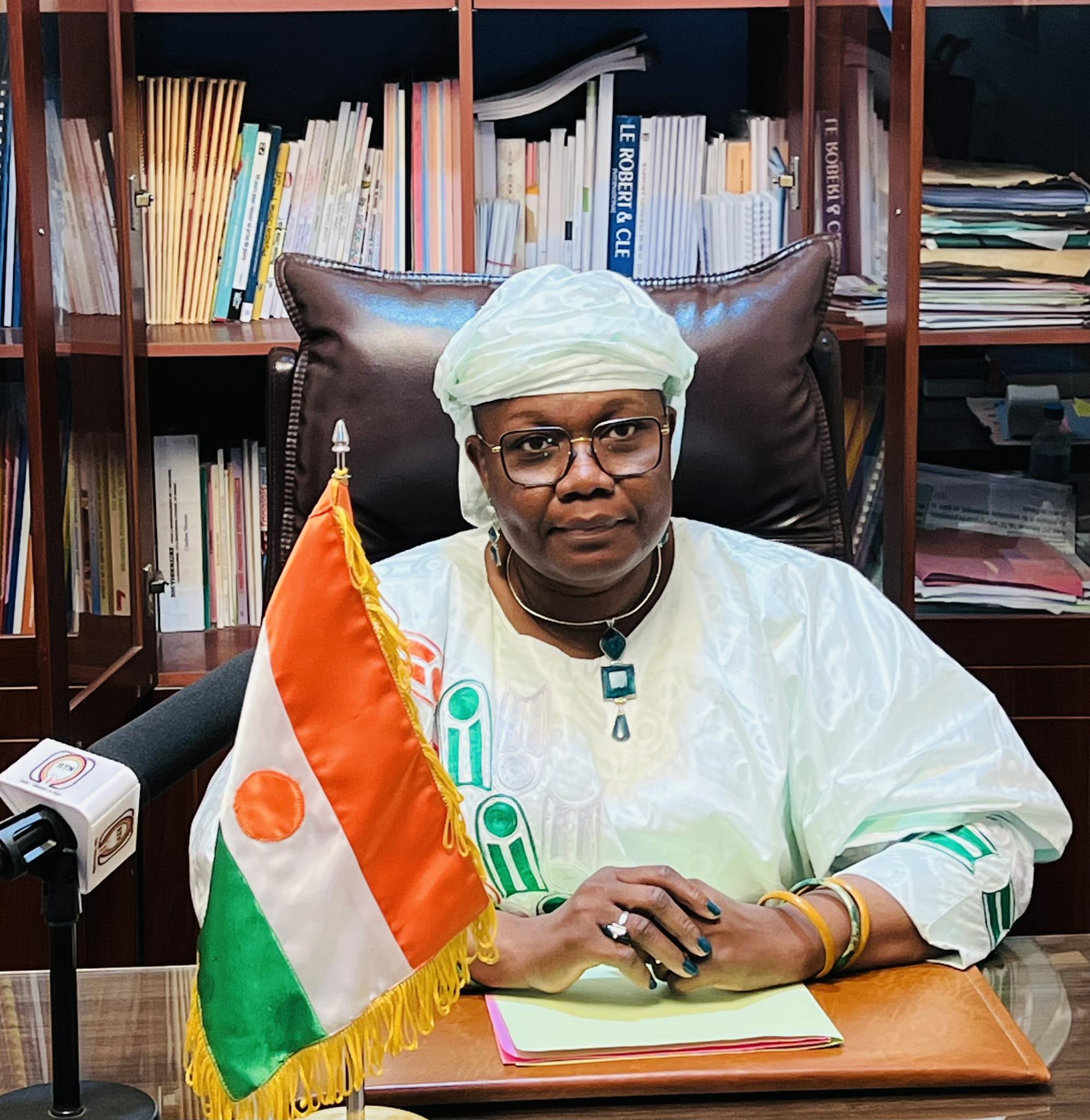 La ministre nigérienne de l'Éducation, Dr Élisabeth Shérif, lance l'année scolaire 2025-2026 avec un appel à la mobilisation nationale, détaillant trois axes prioritaires pour bâtir une école « souveraine, inclusive et performante » au cœur de la refondation.