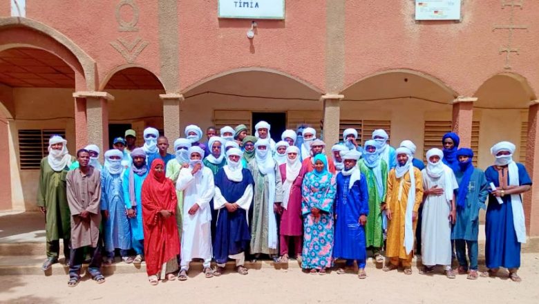 Le nouvel Administrateur Délégué de Timia, Mohamed Attoufec, priorise le dialogue social et réunit le Conseil Communal de la Jeunesse pour l'impliquer activement dans un programme de développement local aligné sur la refondation nationale du Niger.