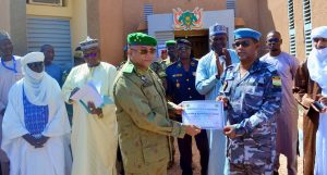 Lors d’un point presse au gouvernorat, le Général de Division Ibra Boulama Issa a présenté le bilan de la 58ᵉ Cure Salée. L’événement, marqué par une forte mobilisation et une organisation exemplaire, confirme la volonté du Niger de valoriser ses traditions dans une dynamique de modernisation et de rayonnement régional.