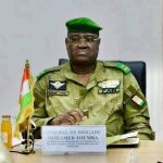 Le Niger nomme 55 receveurs municipaux pour renforcer la gouvernance locale et améliorer la collecte fiscale. Une réforme stratégique qui vise à restaurer la transparence, dynamiser les recettes communales et soutenir le développement territorial.