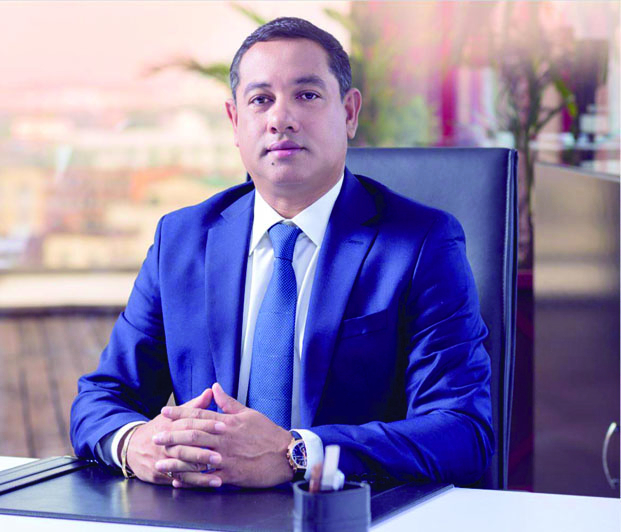 Interpellé à Maurice, l’homme d’affaires malgache Mamy Ravatomanga fait face à des accusations de blanchiment et de corruption. Une arrestation qui fragilise son empire et secoue les équilibres régionaux.