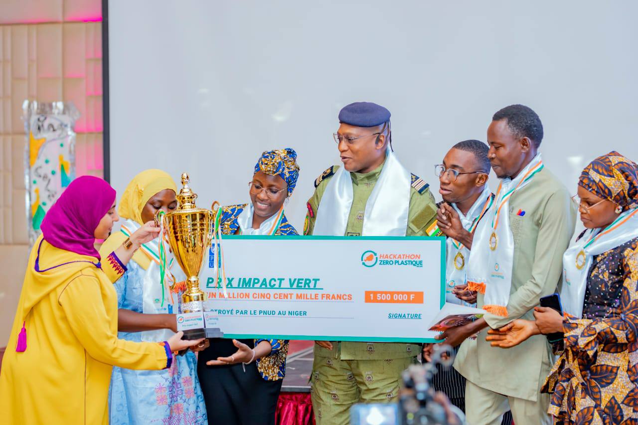 Le Hackathon "Zéro Plastique Niger" récompense les jeunes innovateurs à Niamey pour leurs solutions de recyclage. Une initiative portée par les autorités et les partenaires internationaux pour accélérer la transition écologique.
