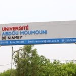 À Niamey, l’Université Abdou Moumouni est paralysée par une grève étudiante de trois jours. Les étudiants dénoncent des réformes pédagogiques, des frais élevés et des conditions d’étude précaires.