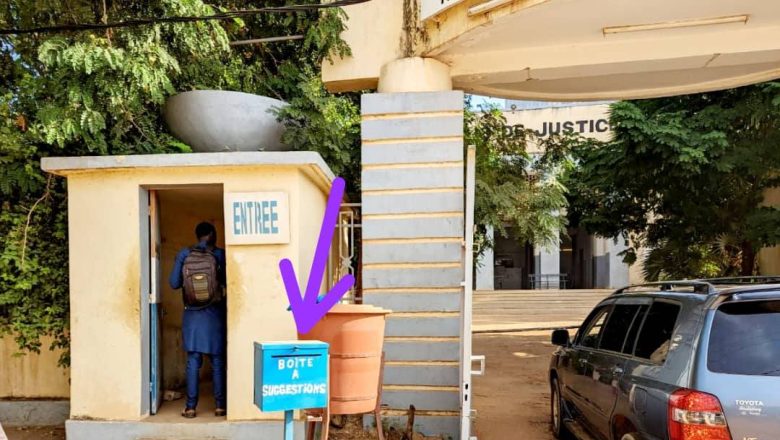 Le Tribunal de Niamey a installé des boîtes à suggestions pour améliorer l’accueil et renforcer le dialogue avec les citoyens.