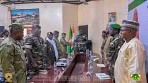 Tournée présidentielle au Niger : Tiani galvanise Dosso, Tahoua et Agadez dans une mobilisation historique pour la sécurité, l’unité et la souveraineté. La refondation s’ancre dans le terrain, et la tournée se poursuit.