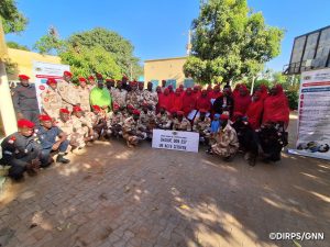 Don de sang à Niamey : la Garde Nationale du Niger mobilise ses troupes et leurs familles pour renforcer les réserves vitales et promouvoir la santé communautaire.
