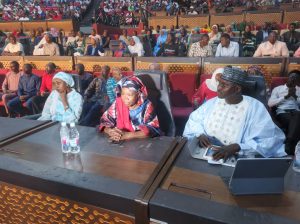 Le Niger lance la Semaine Mondiale de l’Entrepreneuriat 2025 sous le thème « Ensemble, nous construisons », mobilisant partenaires publics et privés pour stimuler l’innovation, l’inclusion économique et l’autonomisation des jeunes et des femmes.