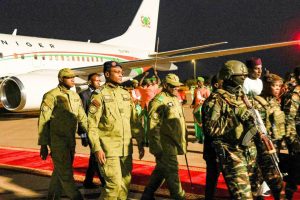 Le Général Tiani acclamé à Niamey après une longue tournée. Marée humaine, marche à pied de 12 km : l'acte politique qui enterre l'image du putschiste.