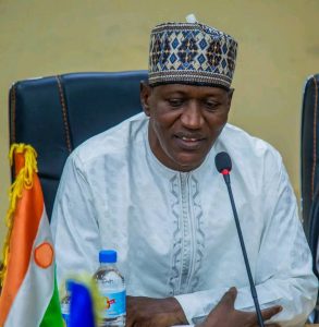 Niger-Tchad : L’accord d’approvisionnement en carburant est renouvelé. Cette coopération renforce la sécurité énergétique du Sahel et prépare le futur pipeline Niger-Cameroun.