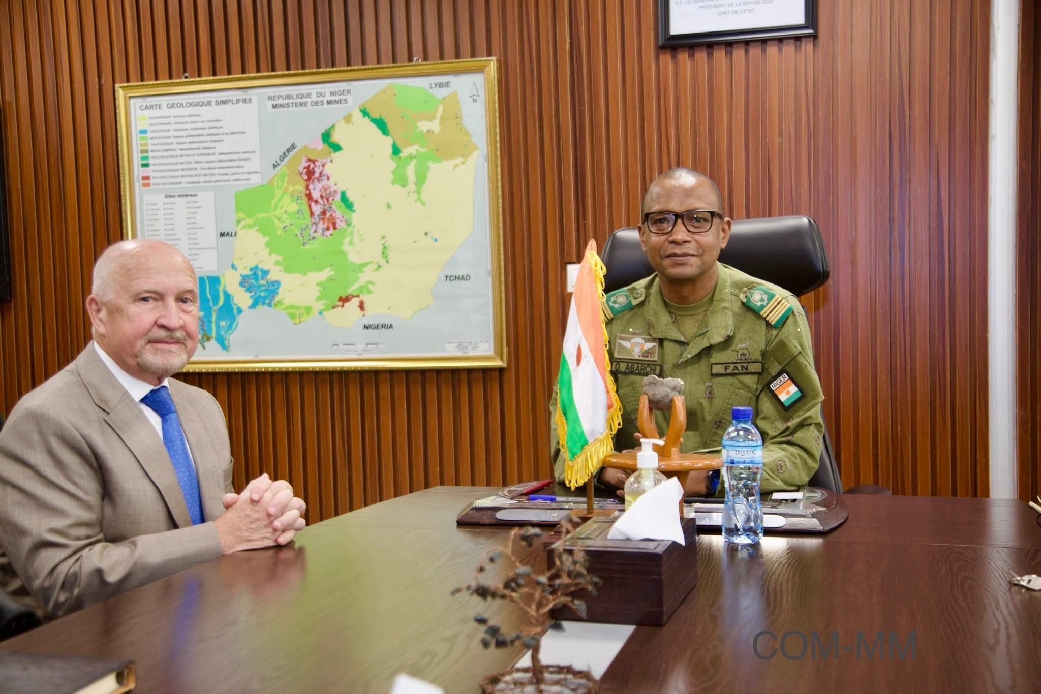 Niger : Le Ministre des Mines (Abarchi Ousmane) reçoit Global Atomic pour un point stratégique sur Dasa. Le Niger exige transparence, respect des délais et retombées nationales pour le futur fleuron d'uranium.