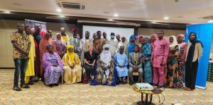 À Niamey, un atelier national réunit du 11 au 14 novembre 2025 des acteurs locaux et internationaux pour élaborer une Stratégie de Changement Social et Comportemental, visant à améliorer l’accès inclusif aux soins reproductifs pour les femmes, les jeunes et les personnes handicapées.