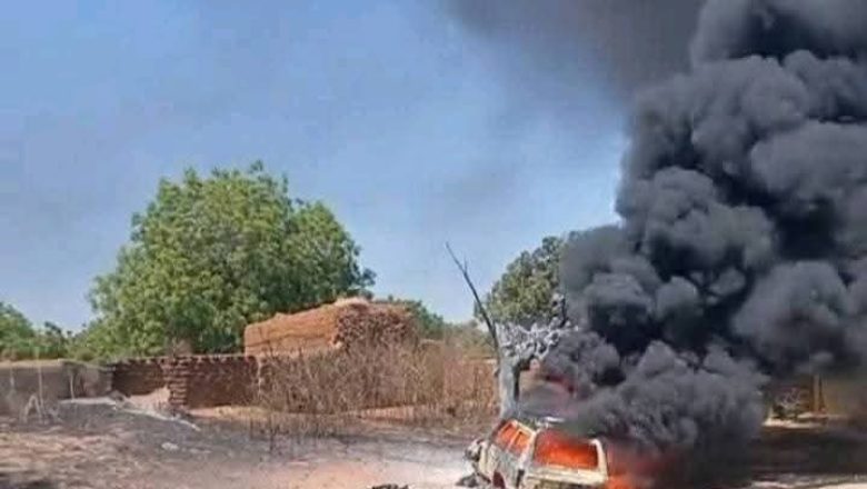 À Tsaouni, un véhicule de contrebande a explosé lors d’une course-poursuite avec les Douanes, causant la mort d’un père et de son fils. Le drame relance le débat sur les méthodes d’interception et les risques du trafic transfrontalier