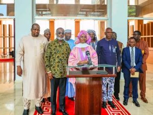 Le Général Goïta a reçu la délégation du 1er Salon de l’Entrepreneuriat de l’AES. Le Mali, le Burkina et le Niger mutualisent leurs forces pour une autonomie économique du Sahel.