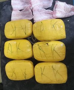 Trafic de drogue : Coup de filet majeur à Tanout. Les forces de sécurité ont saisi chanvre indien et Hexol, démantelant un réseau clé entre Ourafane et Agadez.