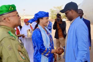 La 17ᵉ édition du Festival de l'Aïr lance les festivités à Iférouane. Le Niger accueille une délégation massive, dont le Tchad, invité d'honneur, dans une ambiance chaleureuse.