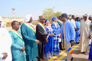 La 17ᵉ édition du Festival de l'Aïr lance les festivités à Iférouane. Le Niger accueille une délégation massive, dont le Tchad, invité d'honneur, dans une ambiance chaleureuse.