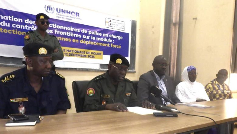 Niger : la Police nationale se forme à la protection des personnes en déplacement forcé. Un défi d'humanité et de sécurité face à l'explosion des flux migratoires mixtes sur les routes sahéliennes.