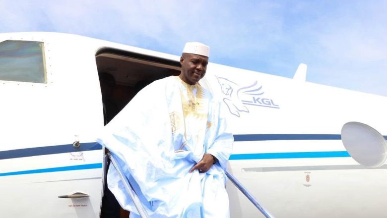 Le Premier ministre Abdoulaye Maïga lance la Biennale 2025 à Tombouctou. Un retour historique de la culture et de la paix dans la cité des 333 saints."